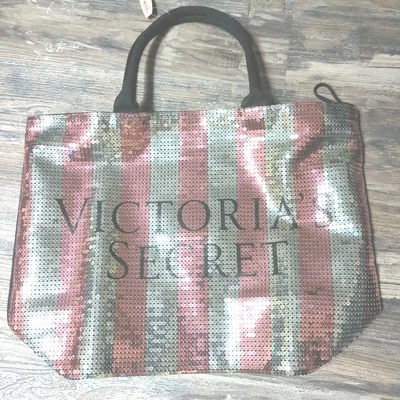 Bolso de Mano VICTORIA’S SECRET Rosa Plata Rayas Lentejuelas Bling Fin de Semana Edición Limitada Foto 1 de 4