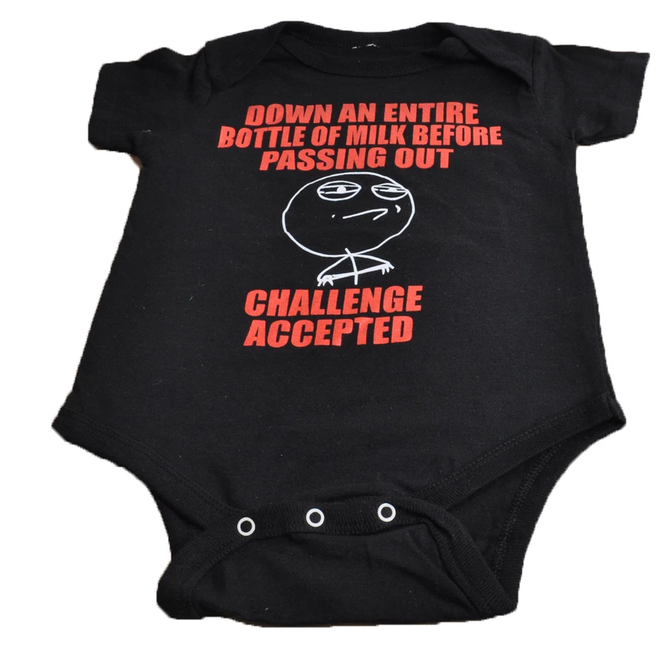 Вниз целая бутылка молока перед потерей сознания... Спенсер смешной костюм  - Изображение 1 из 1