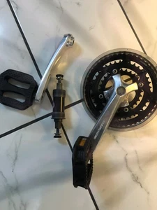 Juego de bielas para bicicleta triple Suntour - 170 mm 48/38/28 dientes y soporte inferior - Imagen 1 de 6