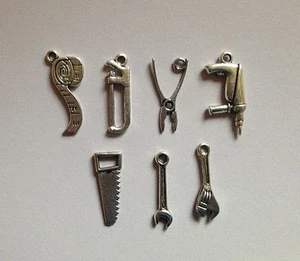 Werkzeug Charms Tibetisches Silber 10 Stck. Wählen Sie, welche Werkzeuge Sie mögen USA Verkäufer - Bild 1 von 5