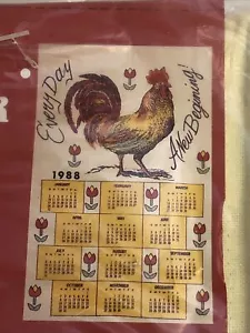 Teiera vintage 1988 tessuto cotone calendario da parete gallo nuovo sigillato regalo F1 - Foto 1 di 5