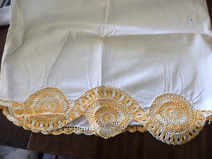 Vintage Pillow Case  Crochet Yellow Trim - Picture 1 of 4