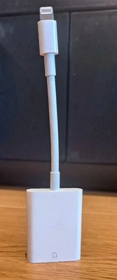 Genuine Apple A1595 Lightning To SD Card Camera Reader For iPad Pro 10.5" / 9.7" - Image 1 of 4