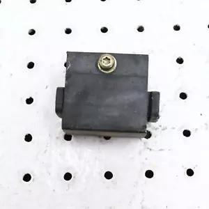 Polaris RMK 700 2006 suspensión trasera tope de unión 5521498 - Imagen 1 de 8