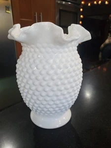 Hobnail weiß Milchglas Fenton doppelt gekräuselt Vase 8" - Bild 1 von 10