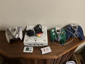 Sega Dreamcast Console HKT-3020 With 3 Controllers, 2 VMU And Cords TESTED WORKS