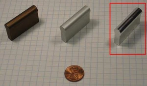 FORMEN + OBERFLÄCHEN #HC430 POLIERTES ALUMINIUM SCHRANK- ODER SCHUBLADENZUG, 1-1/2 ZOLL LÄNGE - Bild 1 von 2