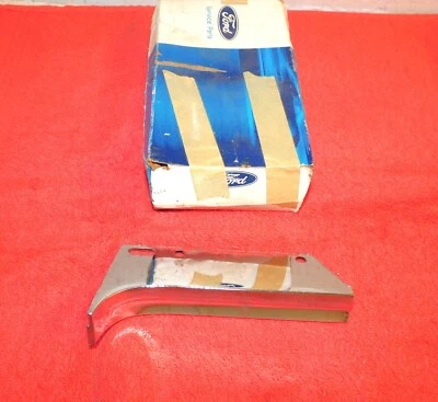 1977 1978 1979 Lincoln Continental Town Car NOS RH GRILLE OPENING PANEL MOULDING - Image 1 of 4