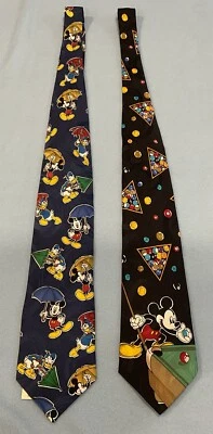 DOS (2) Paraguas de Piscina Vintage MICKEY ILIMITADO 100% Seda Cuello Corbatas Nuevo con Etiquetas Foto 1 de 4