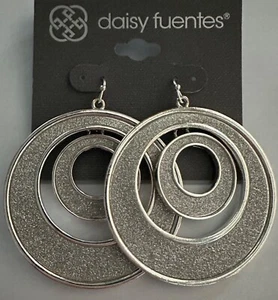 NEW Daisy Fuentes Double Circle Earrings Silver Tone NEW WITH TAGS - Picture 1 of 4