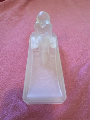Cenicero Art Deco desnudo femenino en bañera jabón de vidrio satinado baratija anillo plato SDD 1981 Foto 1 de 4