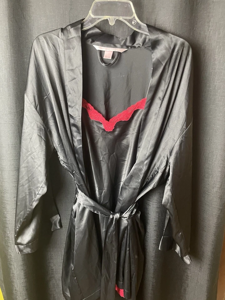 Bata y vestido vintage de satén negro a juego de 2 piezas Victoria's Secret 2002 M/OS Foto 1 de 4