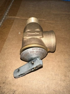 Válvula de alivio de seguridad F-30 Cash Acme 3/4", 30 psi - Imagen 1 de 2