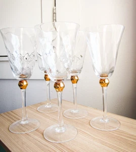 5er Set große mundgeblasene Glaskelche mit Goldakzenten Weingläser - Bild 1 von 6