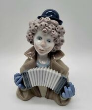 Lladro Porcelain Figurine Fine Melody 5585 Clown with Accordion Retired