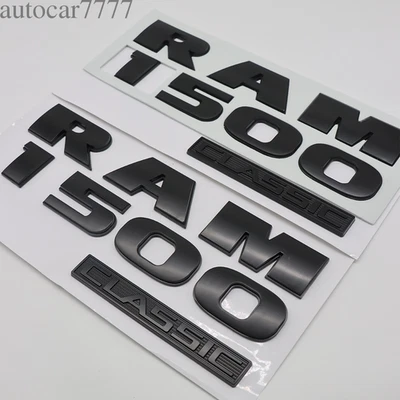 Juego de 2 piezas emblemas de letras de puerta delantera para RAM 1500 insignias clásicas negro mate Foto 1 de 4