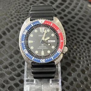 Orologio Seiko Prospex Turtle 4R36-04Y0 Air Diver’s 200m Automatico Arabic Day - Foto 1 di 8