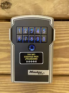 Master Lock Enterprise Wall Mount Key Safe (Model 5441) - Picture 1 of 5