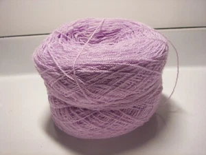 Un pastel de 4 oz ~ hilo de encaje/toque de mezcla de rayón y lana sin marca ~ lavanda - Imagen 1 de 2