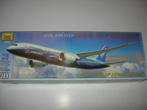 1/144 Boeing 787-8 Dreamliner airplane model kit Zvezda - Picture 1 of 4