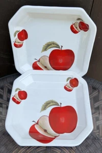 Due Torri Ceramica Square Apple Plates Set of 2 Made In Italy White/Red New - Picture 1 of 10