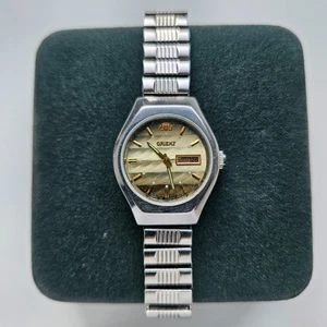 Watch Orient Japan 21 Jewels Crystal SILVER 50 water resist 559WA4 - Picture 1 of 8