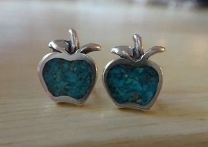 Sterling Silber WINZIGE 11x9 mm Hellblau Türkis Chip Apfel Ohrstecker! - Bild 1 von 4