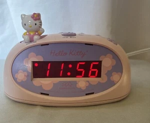 Sanrio Hello Kitty Digitaler Wecker 2008 Pink Lila KT3005P getestet - Bild 1 von 10