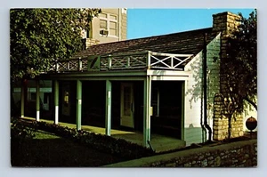 Log Cabin Court House Independence Missouri Postcard Unposted - Picture 1 of 2