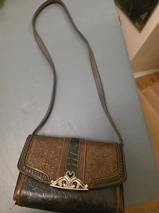 MC Mark marineblaue und braune Lederhandtasche - Bild 1 von 13