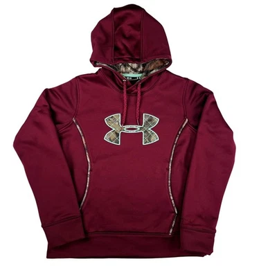 Sudadera con capucha para mujer Under Armour borgoña con logotipo de camuflaje Storm mediana Foto 1 de 4