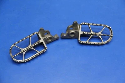 2019 12-19 CRF250RX CRF250R Left Right Footrest Peg Pegs Step Support Footpeg - Image 1 of 4