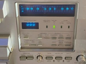 Pioneer CT-F900 Kassettendeck schaltet ein (VERKAUF WIE BESEHEN FÜR REPARATUR oder TEILE) - Bild 1 von 7