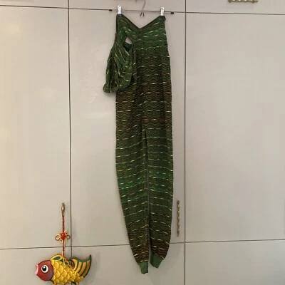 Mono Missoni verde de un hombro Foto 1 de 4