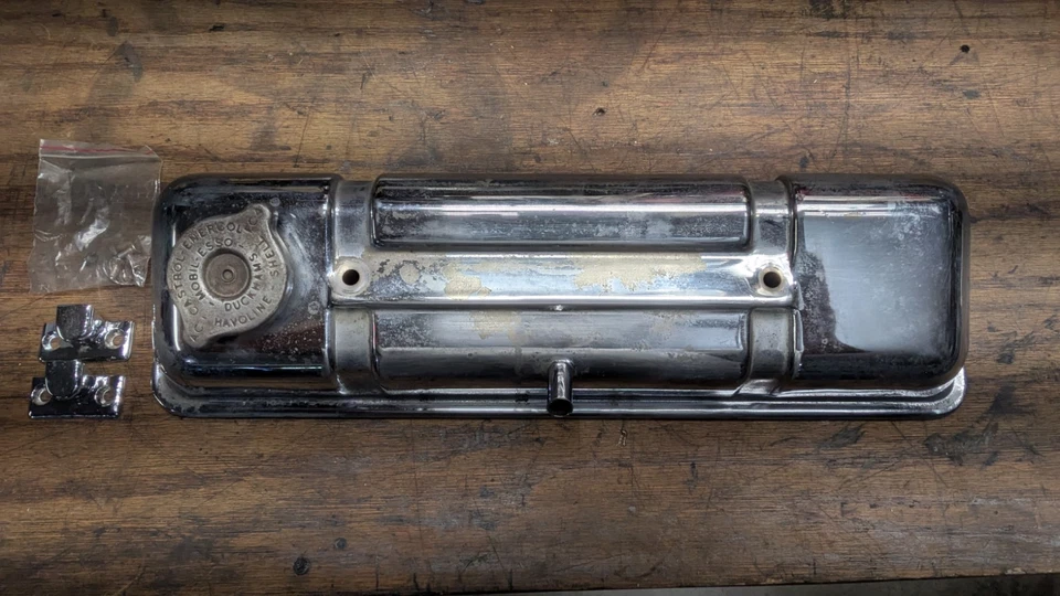 Enchufes de cierre de capó originales Triumph TR4A con cubierta de válvula TR4/4a OEM Foto 1 de 4