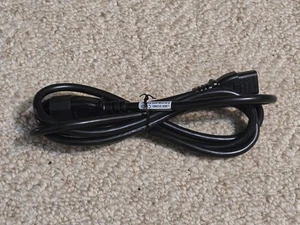Rallonge d'alimentation 8 pieds 18 AWG 10A (IEC320 C13 vers IEC320 C14) - Photo 1/3