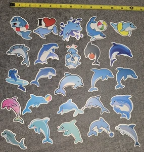 25x Posten = Cartoon Delfin Vinyl Aufkleber Abziehbilder Wale Fische Schweinswal Angeln 🐬 - Bild 1 von 3