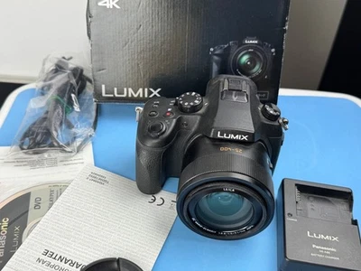 Panasonic Lumix DMC-FZ1000 20,1 MP Bridgekamera (Kit mit 25-400mm f/2,8-4,0... - Bild 1 von 4