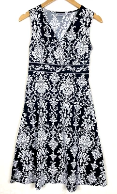 Croft & Barrow Dress Womens 8 Petite Fit & Flare Sleeveless Pockets Lightweight - Image 1 of 4