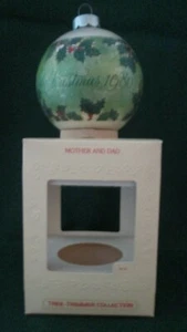 HALLMARK 1980 "Mother and Dad" Ornament with Original Box - Picture 1 of 7