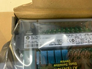MINT CONDITION Allen Bradley 1746-IO12DC Ser A - Picture 1 of 1