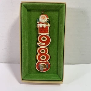 Vintage Hallmark "Santa 1980" Christmas tree ornament - Santa in chimney - Picture 1 of 7