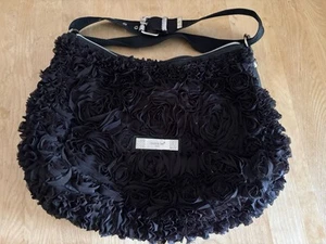 Bolso de Mano Nicole Lee U.S.A. Rosas Negras Con Brillo Boho - Imagen 1 de 11