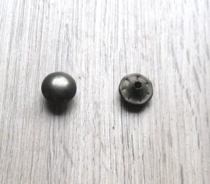 bottone tappo per vecchio FISSAGGIO CARR a scatto uniforme militare pelle lavoro 2 pezzi - Foto 1 di 3