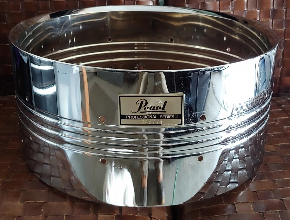 Caja de tambor de metal original de la década de 1980 PEARL Professional Series MD-514 14"x 6-1/2" Foto 1 de 4