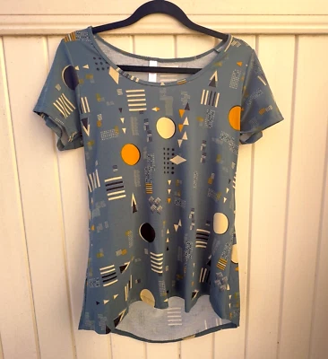 Top para mujer LuLaRoe Classic T talla XS VERDE GEOMÉTRICO dorado crema negro nuevo con etiquetas Foto 1 de 4