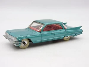 DINKY Toys Cadillac 62 147 1/43 Vintage Die Cast Model - Picture 1 of 8