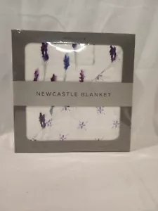 Lavender and White Newcastle Blanket - Picture 1 of 6