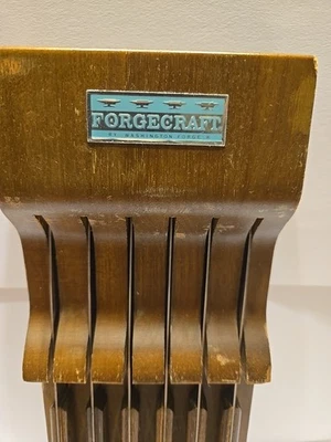 Cuchillos para carne Washington Forge 6 mangos de madera flota montaje en pared Foto 1 de 4