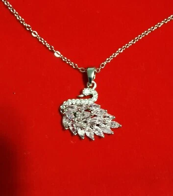 Collana con ciondolo Cigno con strass Catenina colore Argento 40+5 cm. + omaggio - Immagine 1 di 3
